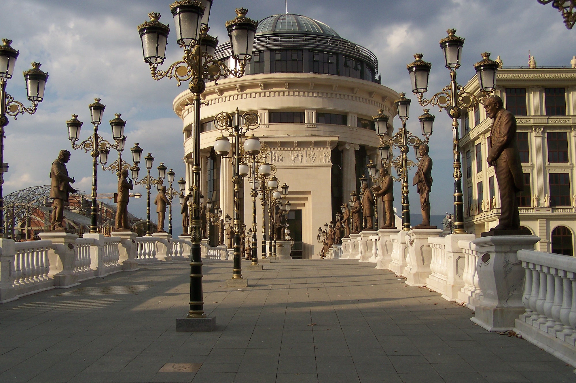 The Bridge of Arts leading to the Ministry of Foreign Affairs. Image: Zorica under a CC licence