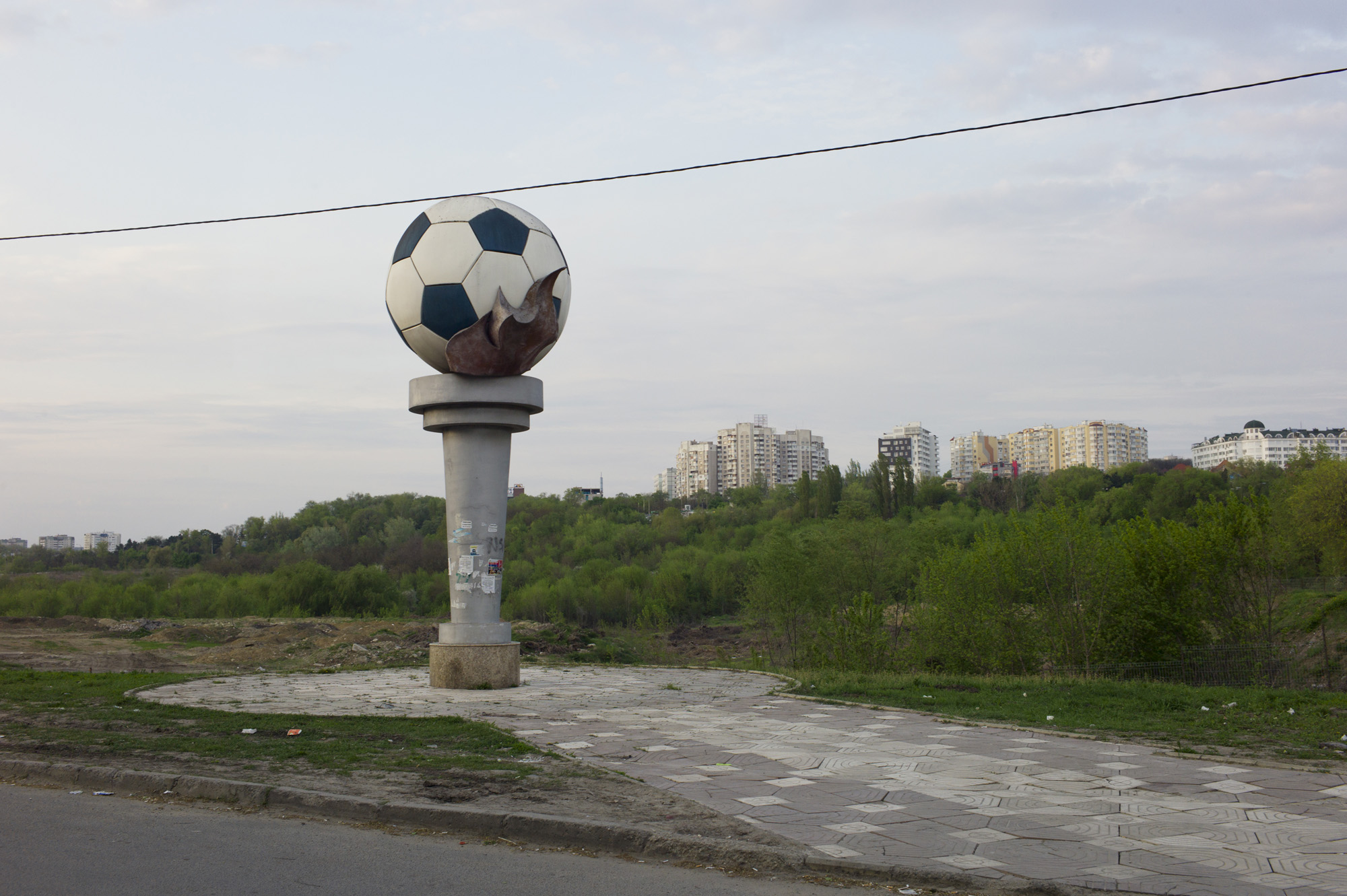 A monument to football in Chișinău