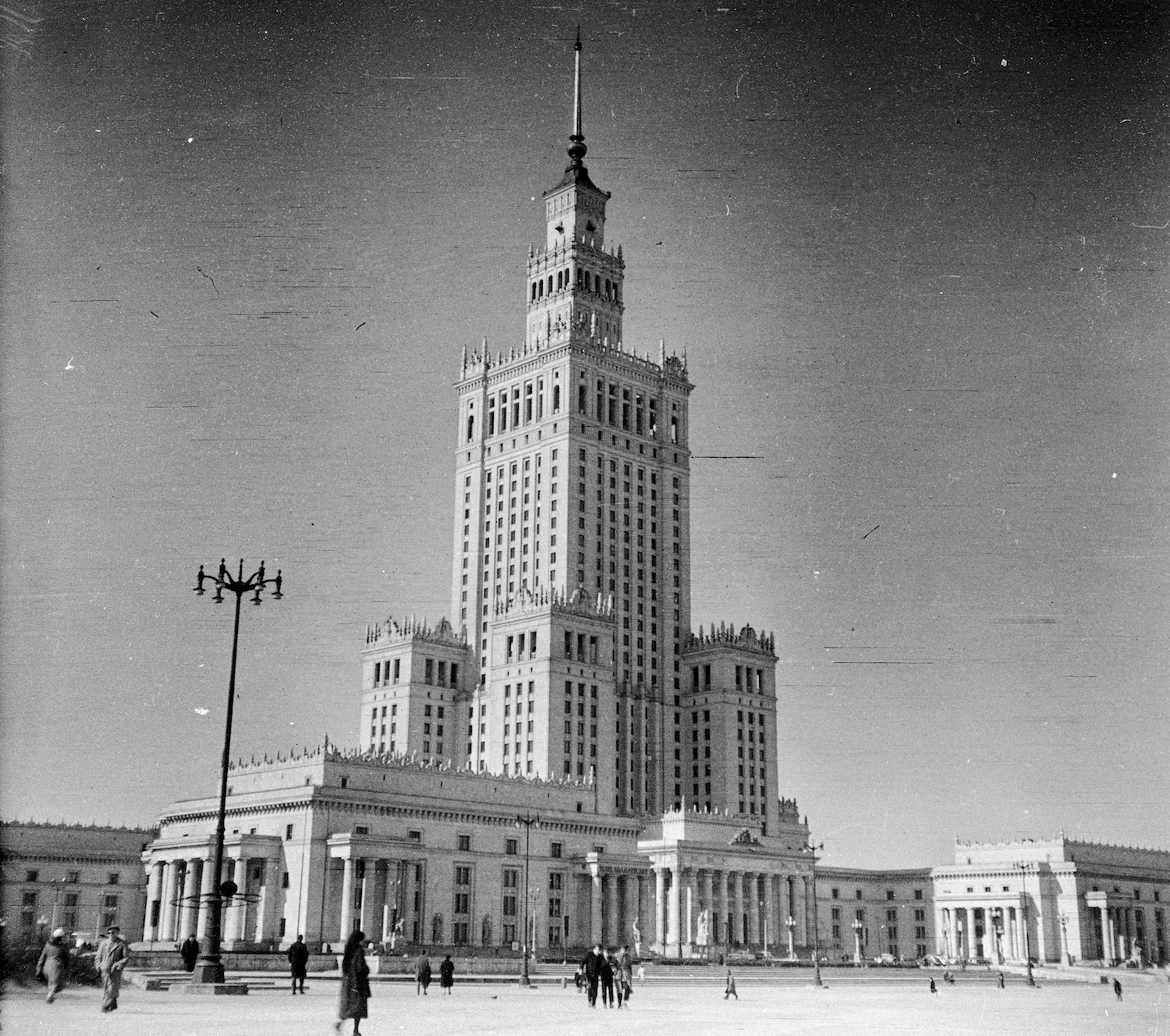 The completed Palace in 1960. Image: FORTEPAN/Romák_Éva under a CC licence