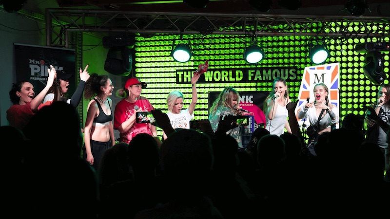 All-female rap cypher at the “Fetele cu care cant” (“The Girls I Sing With”)  album release concert in 2019. Image: Bogdan Duna