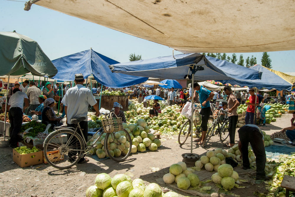 A fruit market in the Fergana Valley. Image: Mr Theklan under a CC license