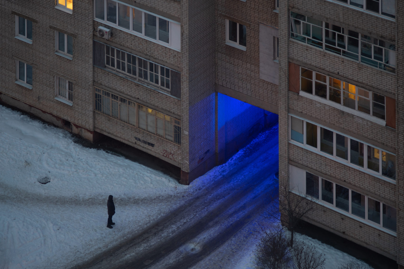 Man and the portal, Yaroslavl, Russia. Image: Arseniy Kotov