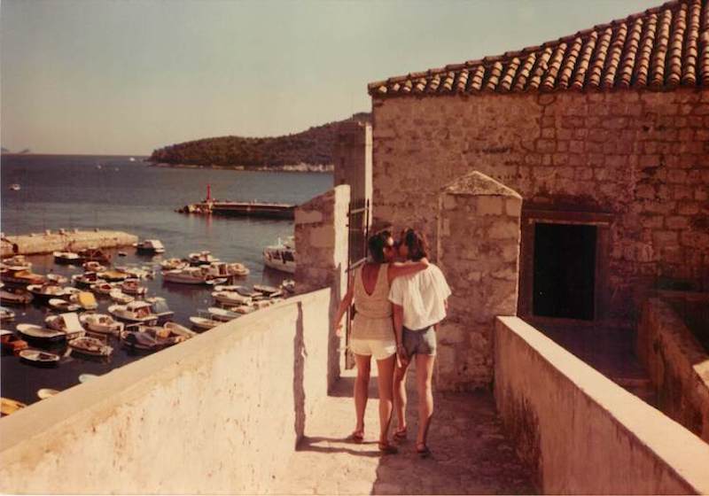Tourists in Dubrovnik, 1985. Image: Poudou99/Wikimedia Commons under a CC licence