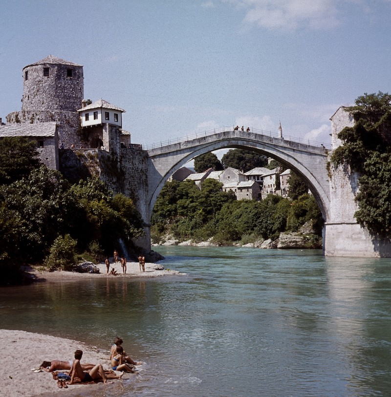 Sunbathers in Mostar, 1970s. Image: Prof. Hans Schnaider/Wikimedia Commons under a CC licence