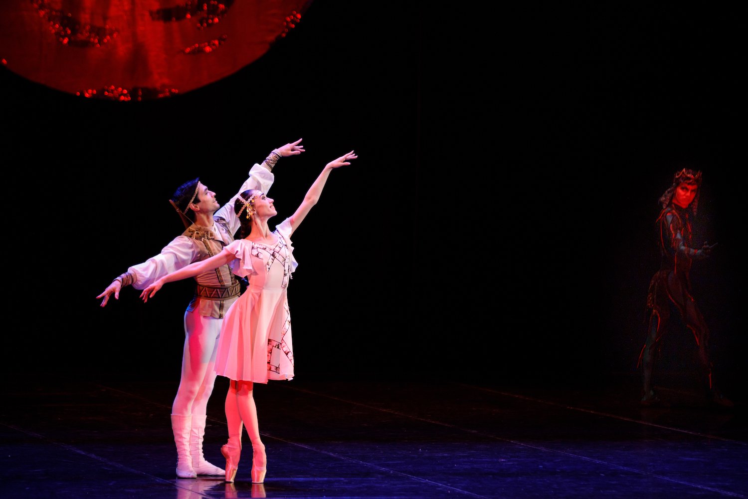 Forest Legend on stage. Image: Evgeny Nikiforov, Erik Sapaev Mari Theatre of Opera and Ballet