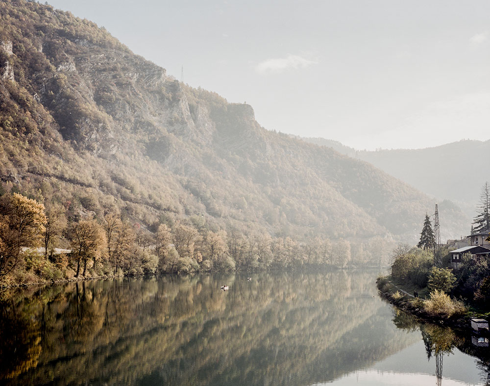 Unsettled ground: revisiting the lost sites of the Yugoslav wars