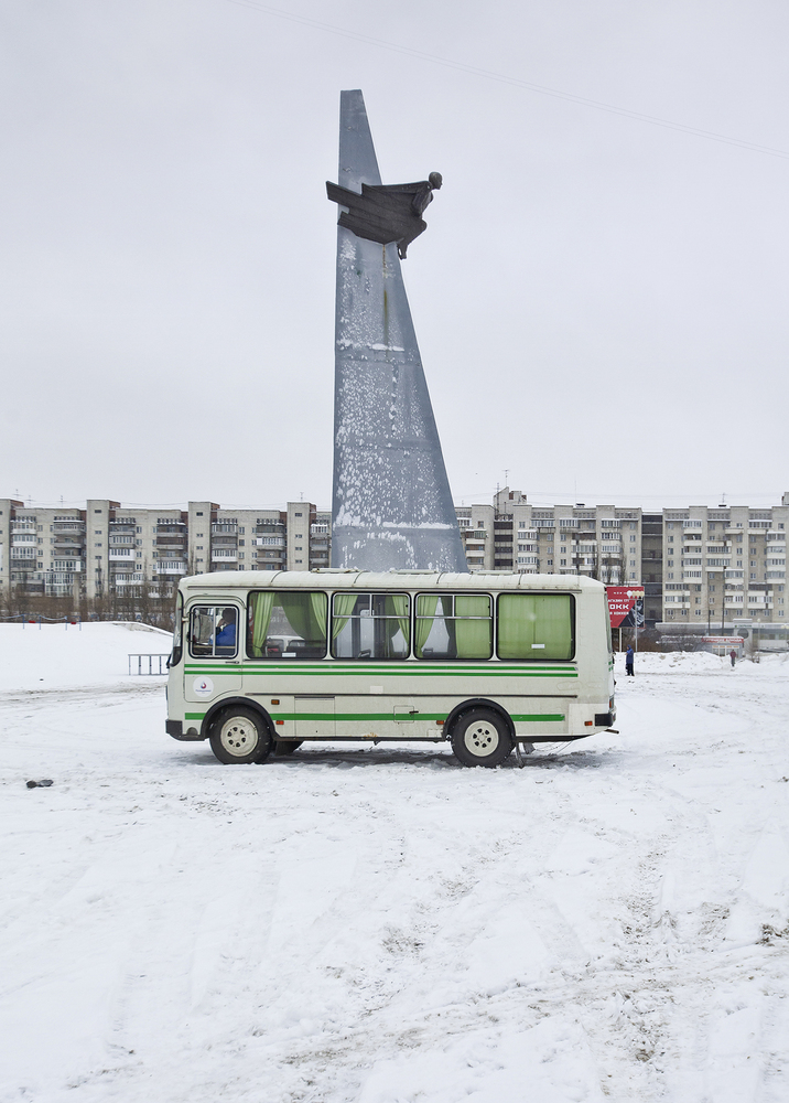 Victor Blinov monument in Omsk (Soviet Hockey League player and Olympic and World Ice Hockey champion). Image: Zupagrafika 