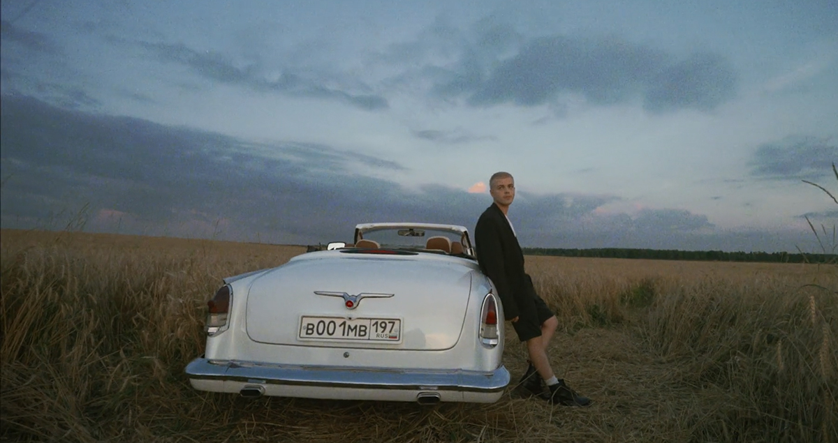 Watch ‘Automobile’, the pop song celebrating queer Russian love