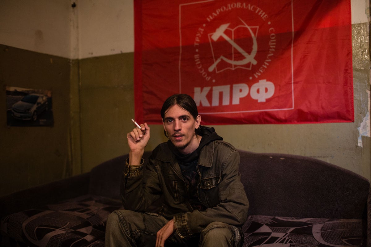 Alexander, 30 years old. He works as an electrical fitter. Alexander likes rock music and to be alone. He lives in the Sovetskiy neighbourhood, 15 km from Vorkuta city centre