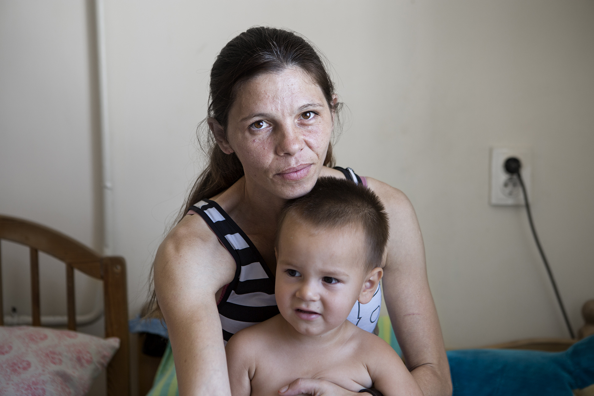 Женщина с ребенком в тюрьме фото. Материнство в тюрьме. Как розовые 2 женщин живут с детьми. Фото детские Кристины бухэнбалты в Молдове. 7 душераздирающих