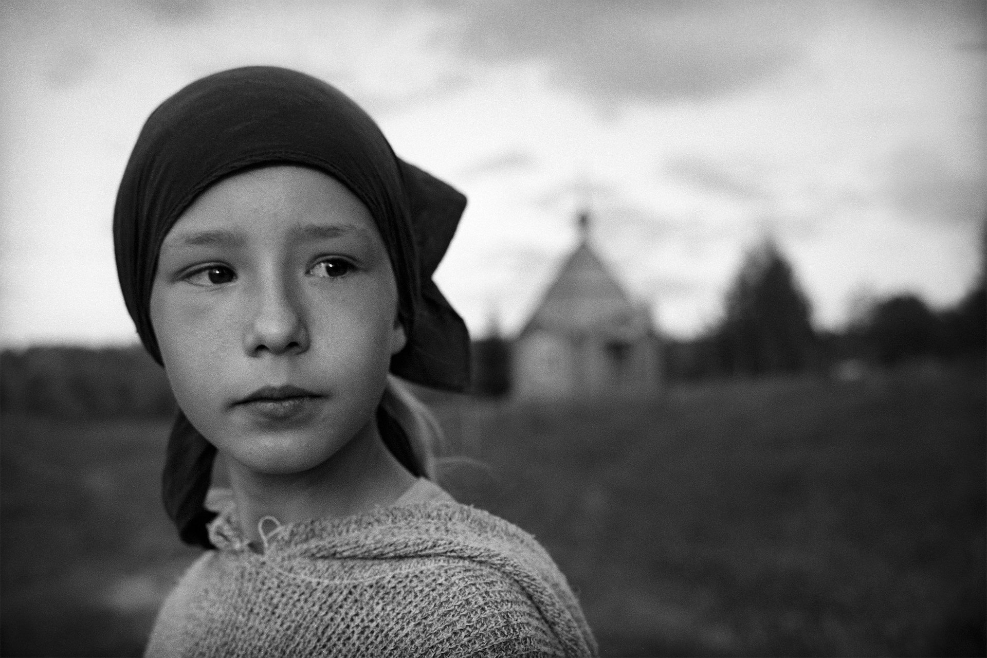 Behind Shoulders, village Interposelok, Olonetsky district, Karelia, Russia (2005)