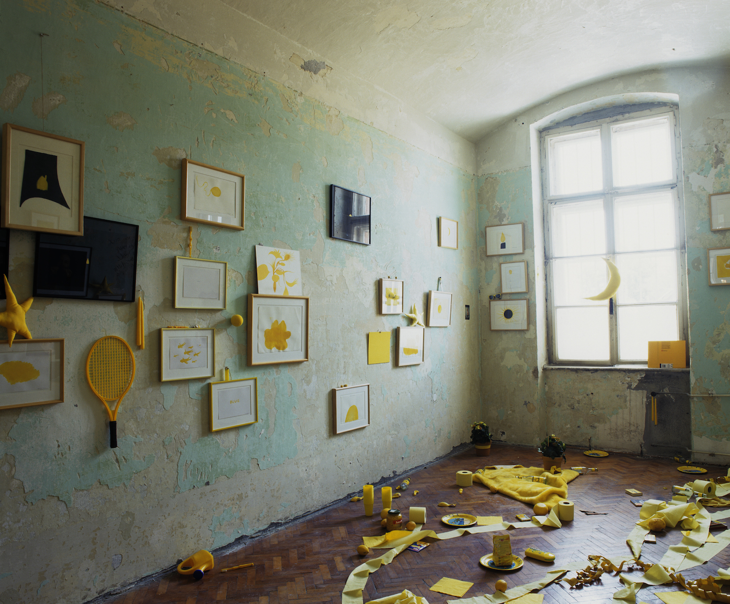 Nedko Solakov, Yellow (1997) as part of The Art of Eastern Europe in Dialogue with the West, presented in the then-unrenovated premises of the Museum of Contemporary Art Metekova, Ljubljana (2000). Image: Lado Mlekuž, Matija Pavlovec 
