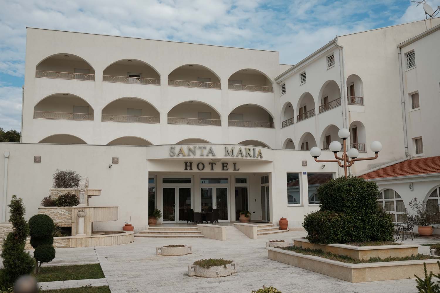 Hotels in the town are usually booked up by large tour bus groups.