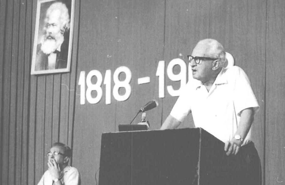 Philosopher Herbert Marcuse makes a speech at the Praxis Summer School, 1968