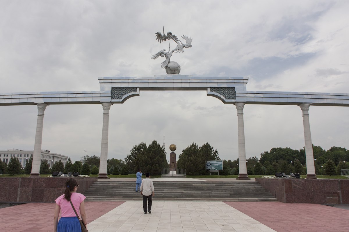 Monument at Mustaqillik Maydoni. Image: Davide Mauro under a CC licence