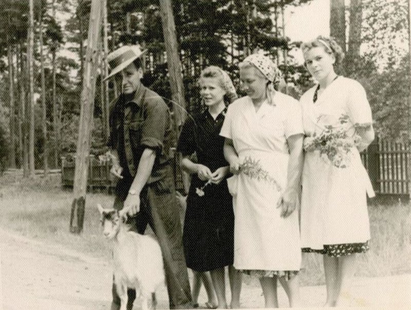 Guests attend a Latvian wedding in the 1950s. Image: Europeana/Latvian National Library under a CC licence