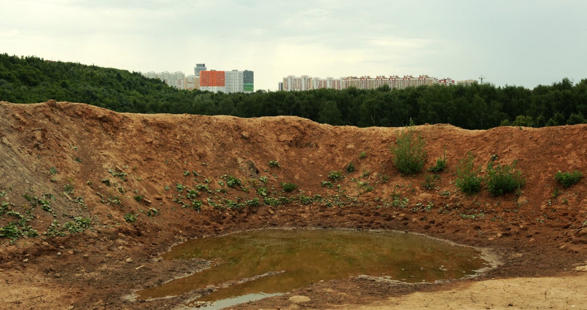 One photographer’s quest to document Moscow’s landfill hills