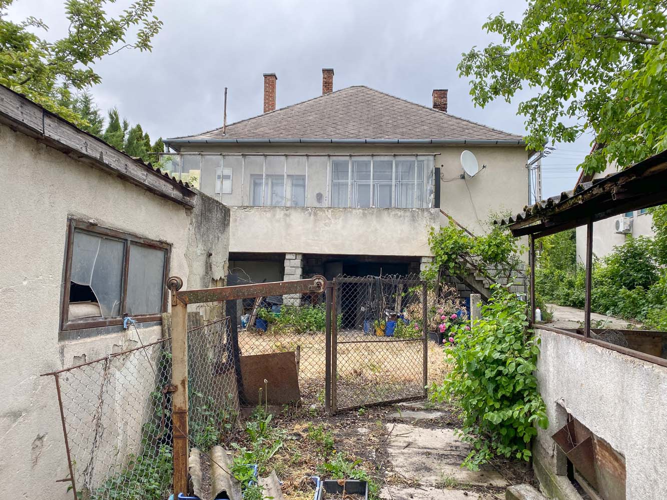 Renovations by Dorka Lángi and Ferenc Márk Tóth