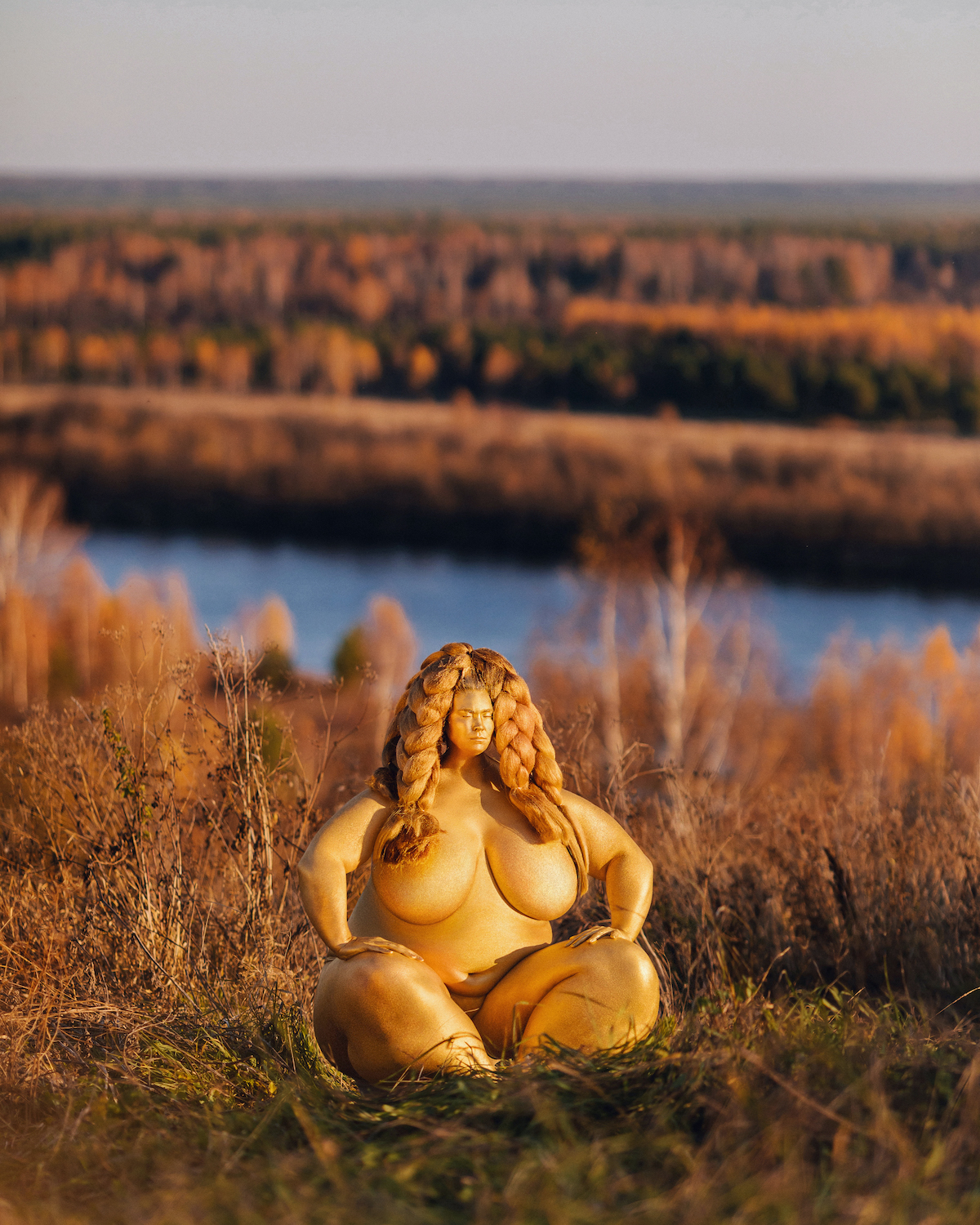 Zarni An’, 2021. The artist transforms into a mythical creature of the Golden Woman, or Zarni An’ in Komi language. The legends of the Golden Baba spread from Scandinavian to the Altay region. Commissioned by the 1st Komi biennial. Photo: Pavel Smirnov