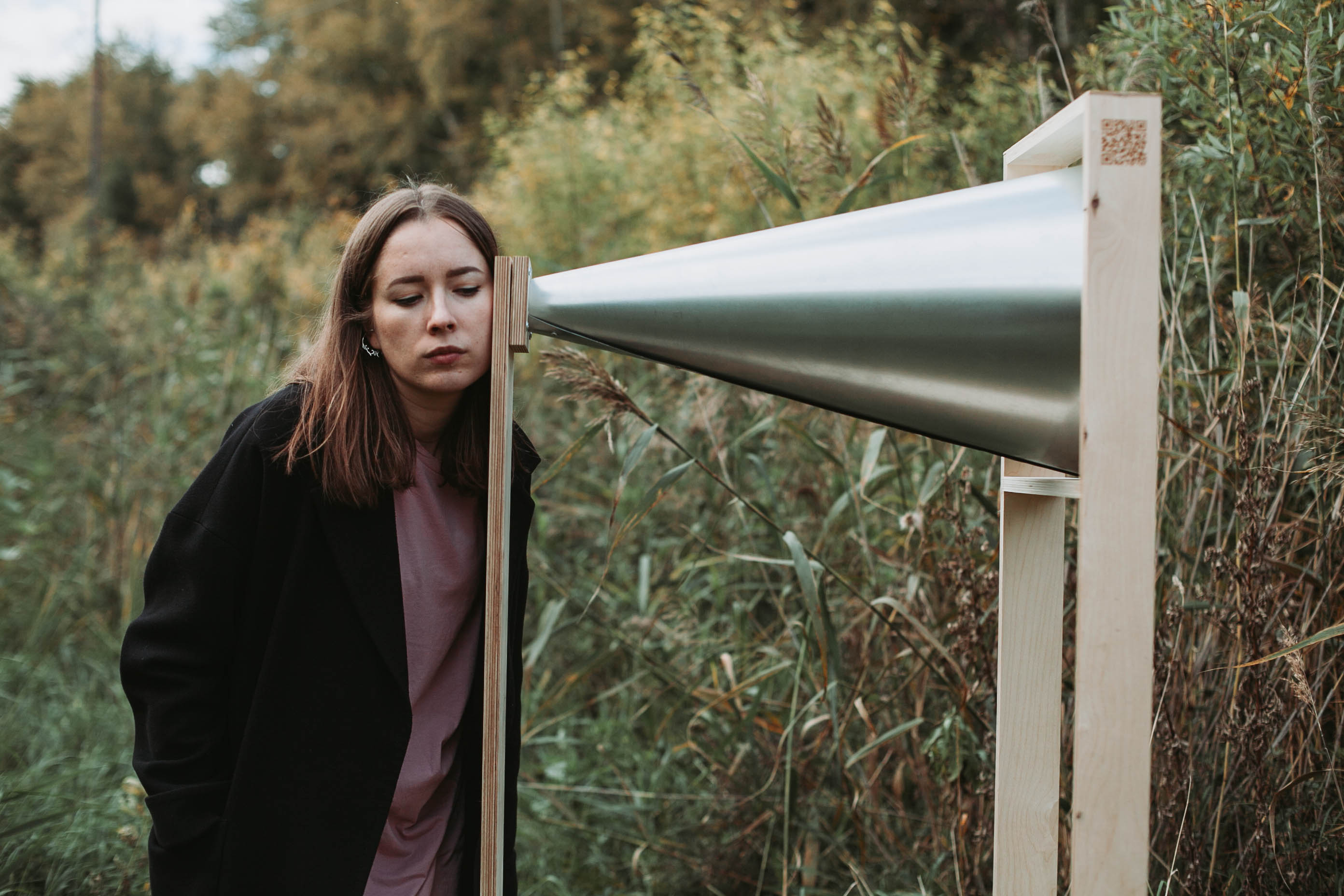 Topophones of the City, 2019. By placing three topophones on a Tymen lakefront, the artist offered the viewers a choice to listen closely to the road, the water, or the trees. Photo: Aleksandra Kokacheva