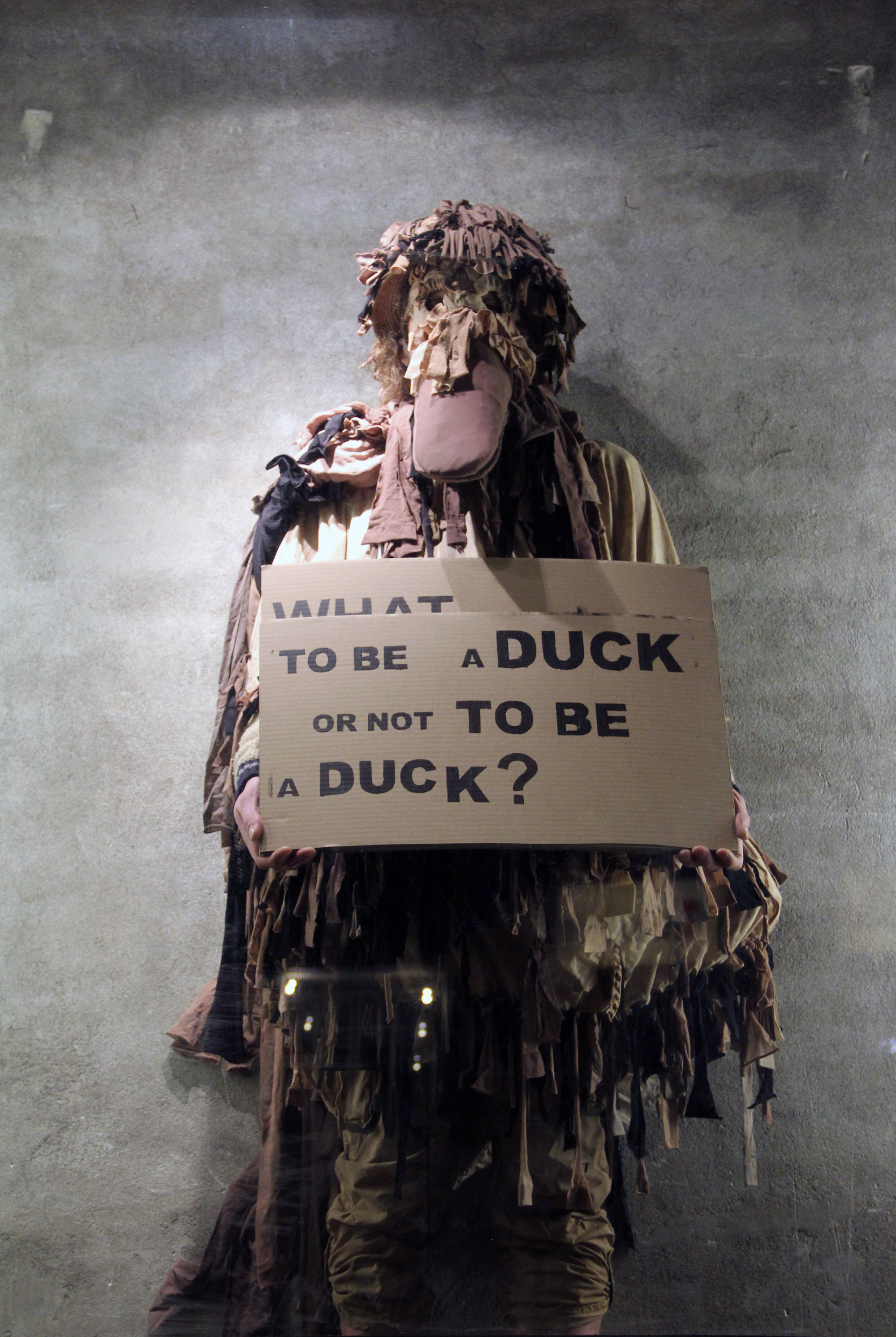 Duck Test No. 4 (Cherry), 2014–2020. Here, the tale of the destruction of the past era is set at the ZIL car plant, once the largest in Russia; it was also where where Kishchenko tried to start a business and later had a studio