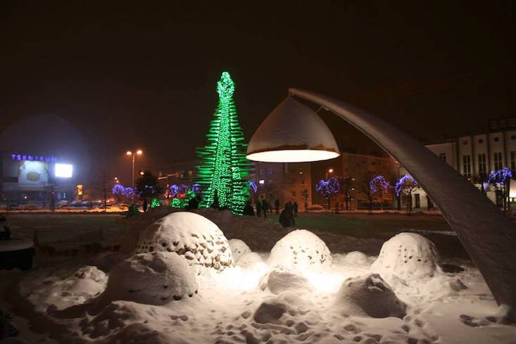 Last year's tree, made from waste wood from local sawmills (Image: Rakvere linn/ Facebook)