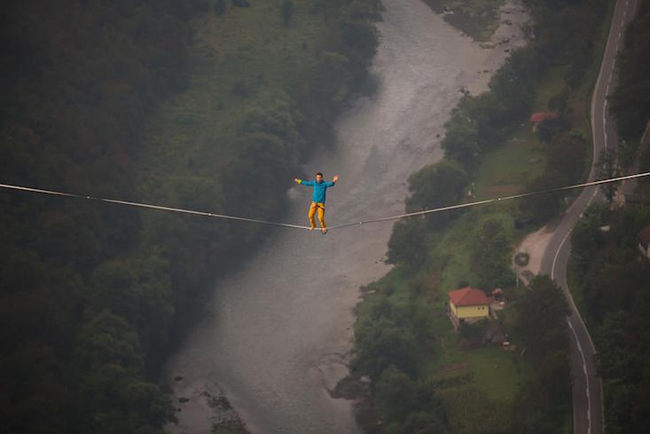 Highline thrill-seeker breaks record in Bosnia