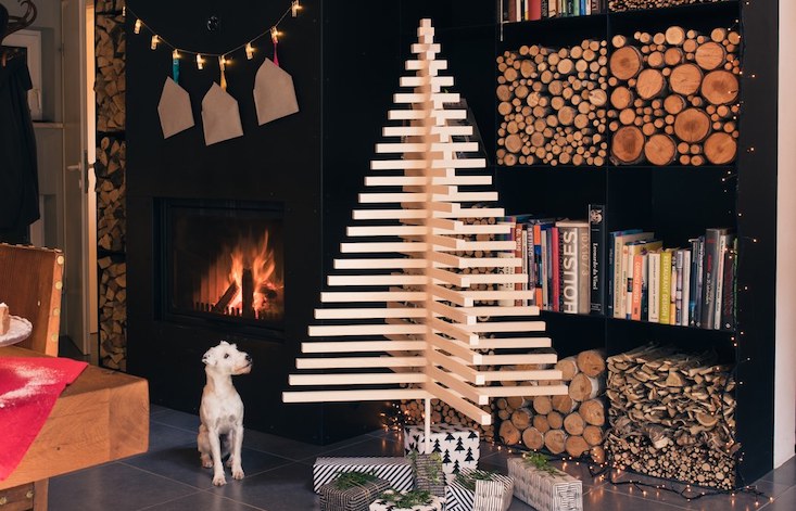 Make your arty friends jealous with this sleek and sustainable minimalist Christmas tree