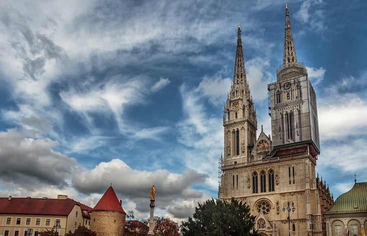 New VR stations in Zagreb let you travel back in time on the streets of Croatia