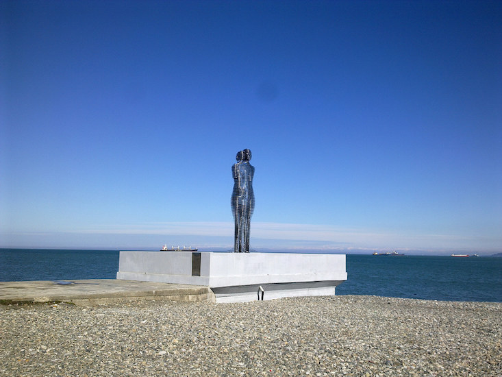 Damaged love story sculpture restored in Batumi