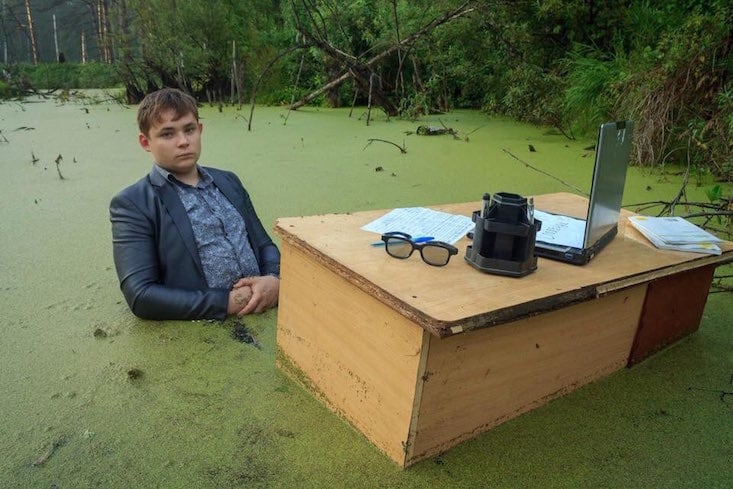 Russian brothers go viral with swamp photoshoot