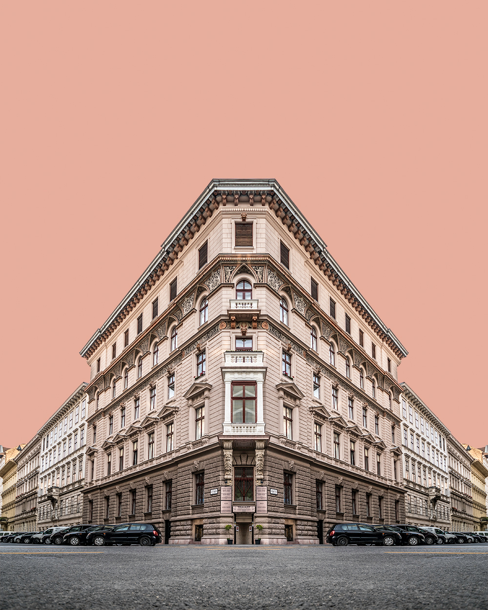 From Zsolt Hlinka's  Corner Symmetry  series.