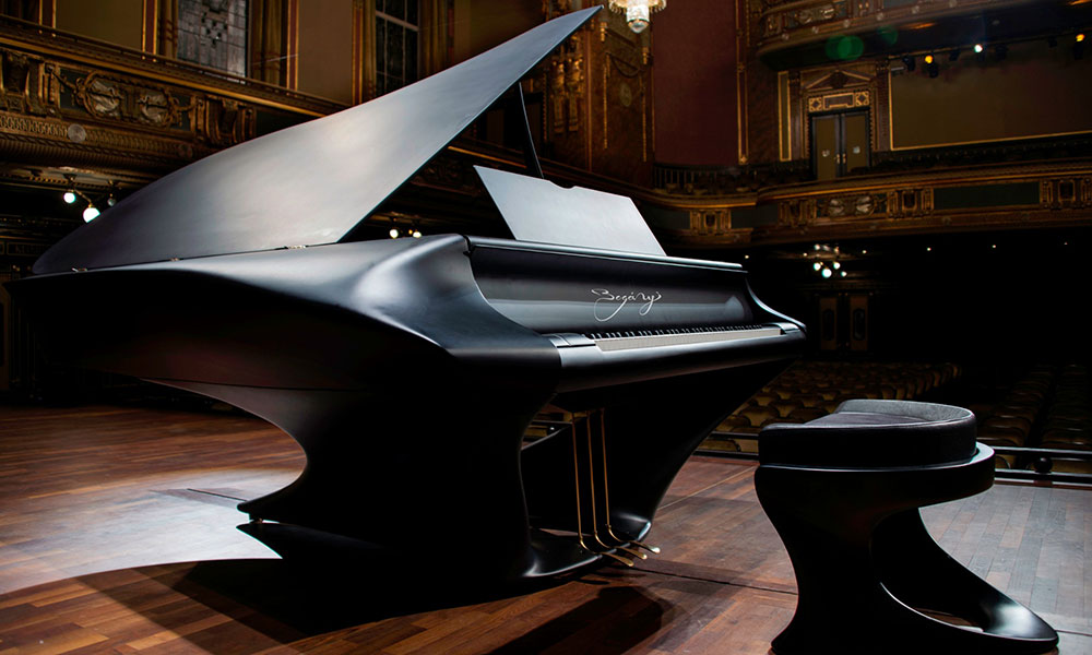 Hungarian pianist designs new "human" grand piano