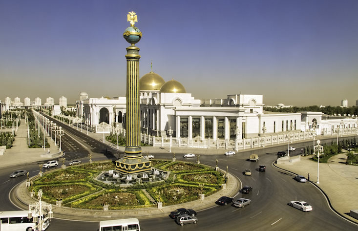 Turkmenistan bans 'unlucky' black cars