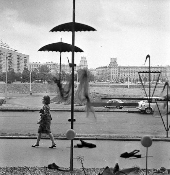 Leninsky Avenue (1967). Photograph: Erwin Volkov