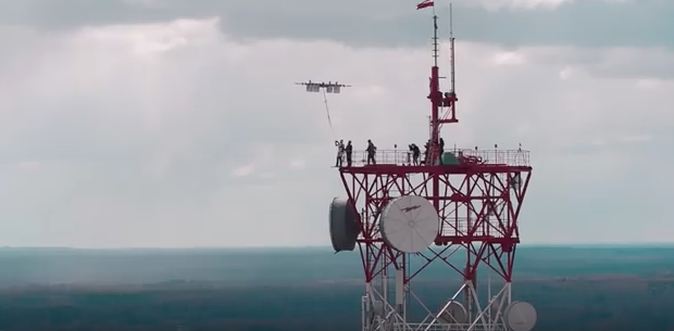 Latvian thrillseekers complete world’s first “drone dive”