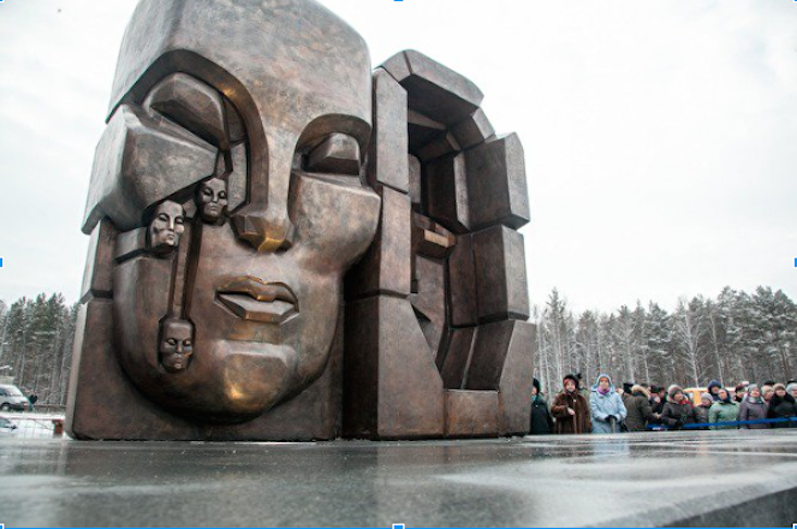 New monument to Stalin's victims unveiled after 27-year wait