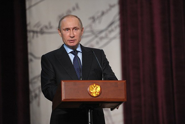 Putin blames "creative class" for decline in reading standards