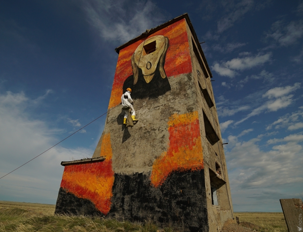 This is Silence: Kazakh street artist takes on nuclear waste