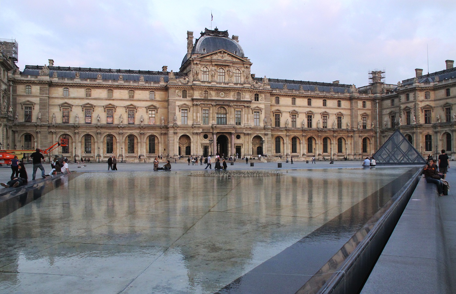 Louvre looks to boost Russian collection