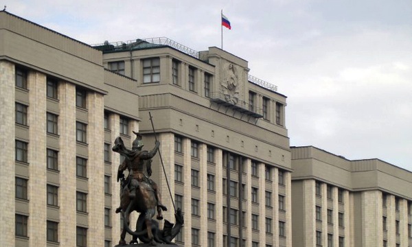 Kremlin tightens grip on foreign shareholding in Russian media