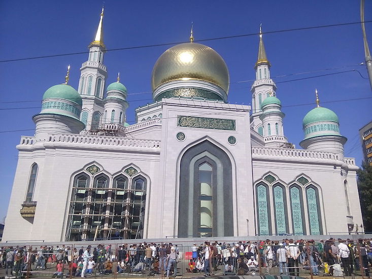 Moscow’s biggest mosque reopens