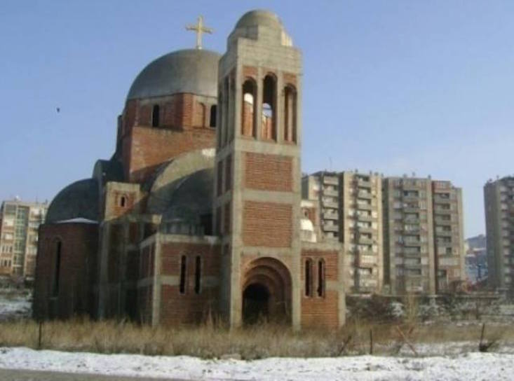 Pristina students in church protest