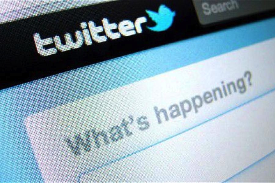 Twitter defies demands to block "extremist" pages in Russia