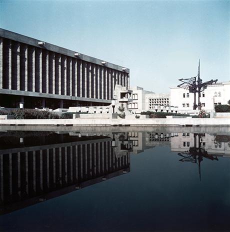 Exhibition rethinks the USSR's architectural legacy
