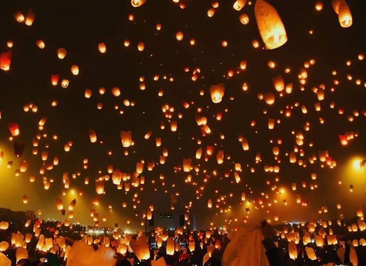 Lanterns light up the sky in Zagreb