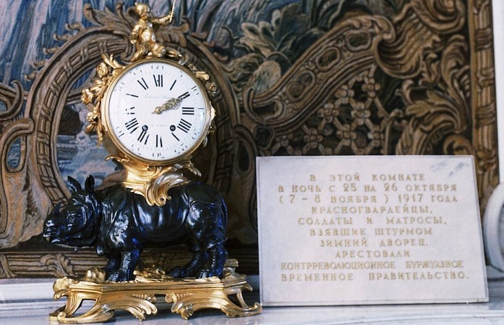 Hermitage re-starts clocks stopped at the moment Bolsheviks seized power