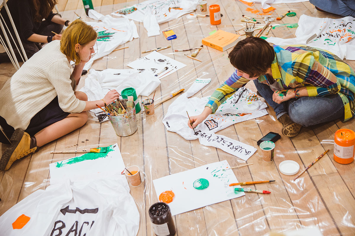 Just do it: constantly evolving DIY exhibition brings art to the people in Moscow