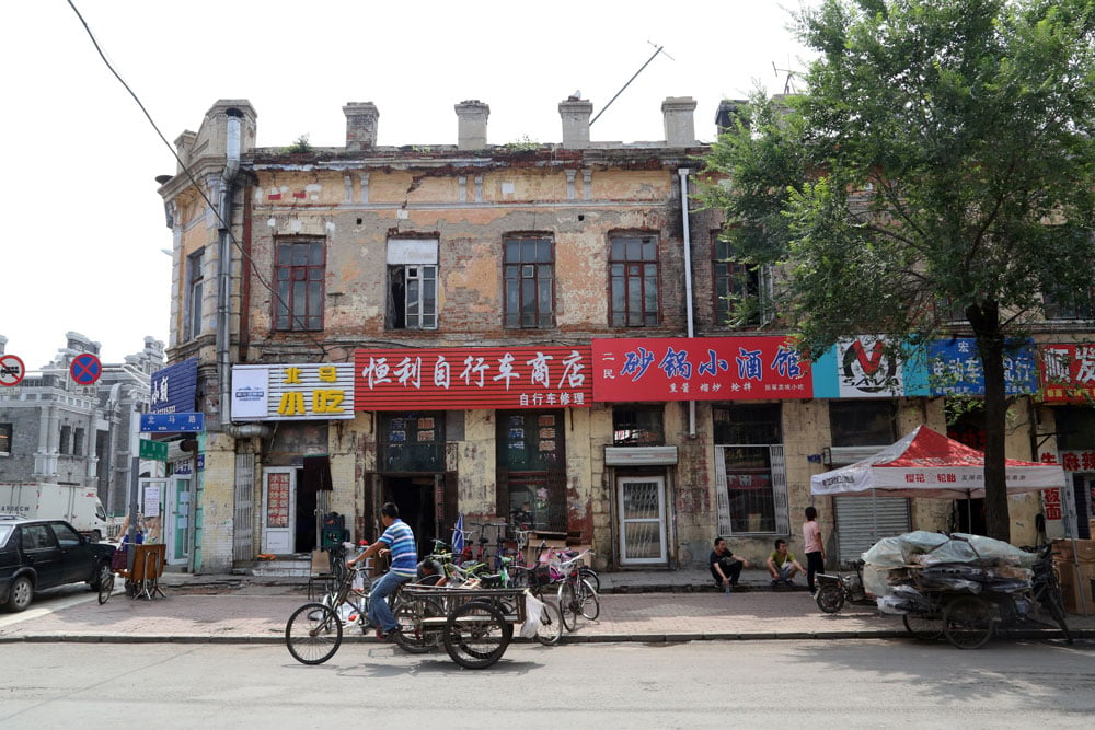 Stuck in China’s lockdown, one Russian photographer kept a visual diary of eerie walks and makeshift masks 