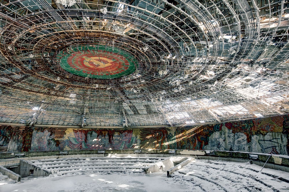 Beauty and the east: allure and exploitation in post-Soviet ruin photography